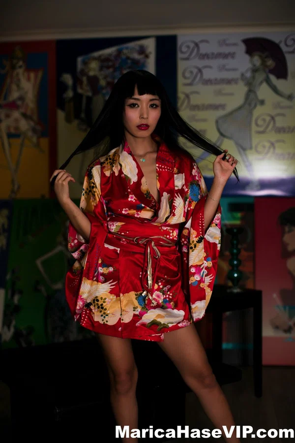Asian MILF Marica Hase rubs her sexy muff after taking her kimono off  - Asian, Japanese, Pornstar, MILF, Babe, Brunette, Big Tits, Skinny, Spreading, Legs  - Photo 4