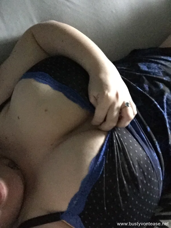 Sexy American BBW teasing with her cleavage and revealing her big tits  - Selfie, BBW, Chubby, Thick, Big Tits, Curvy, Amateur, Pussy, Non Nude  - Photo 3