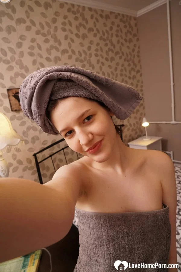Gorgeous amateur takes nude selfies showing her small tits & her lickable clit  - Homemade, Selfie, Short Hair, Amateur, Tiny Tits, Fingering, Panties, Pantyhose, Beautiful, Pussy  - Photo 2