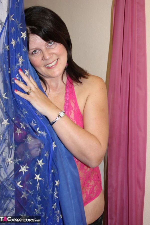 Lusty amateur housewife in fishnet stockings Sandy secretly masturbates  - Mature, BBW, Stockings, Amateur, Saggy Tits, Spreading, Lingerie, Chubby, Curvy, European  - Photo 2