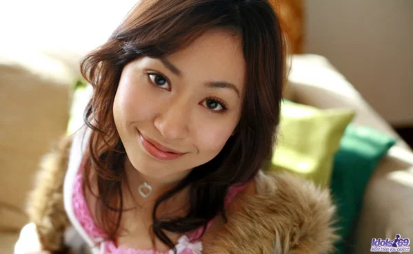 Japanese girl Momo Yoshizawa flashes upskirt panties on condo balcony  - Japanese, Non Nude, Asian, Face, MILF, Babe, Redhead, Outdoor, Solo, Close Up  - Photo 14