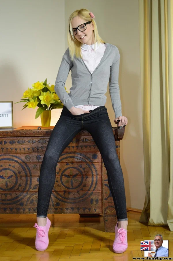 Lovely teen ballerina Tassia getting fucked hard by an older man  - Teen, Old Man, Glasses, Pussy, European, Spreading, Cute, Non Nude  - Photo 3