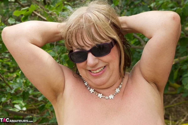 Fatty amateur mature slut Speedy Bee gets down and dirty in sand  - Saggy Tits, BBW, Mature, Outdoor, Amateur, Big Tits, Glasses, Blonde, Chubby, European  - Photo 15