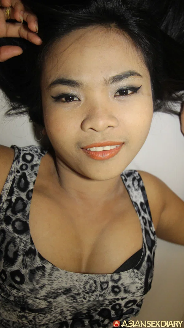 Asian bargirl Chubjang gives up her natural pussy to a Farang  - Asian, Amateur, Brunette, Nipples, Hardcore, Panties, Close Up, Blowjob, Cowgirl, Cumshot  - Photo 1