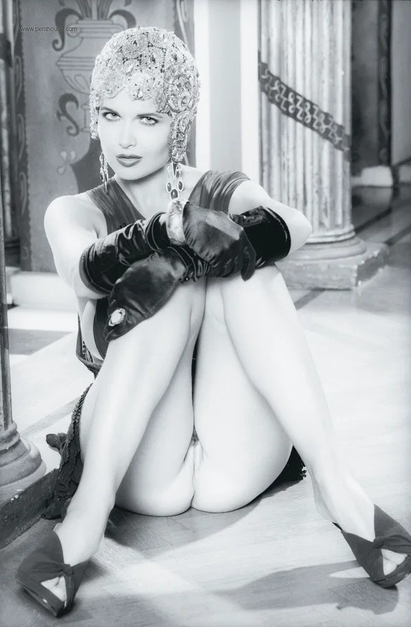 Stunning vintage centerfold Tiffany Burlingame presents and touches her twat  - Centerfold, Model, Spreading, Ass, Pussy, White, Nipples, Glamour, High Heels, Babe  - Photo 6