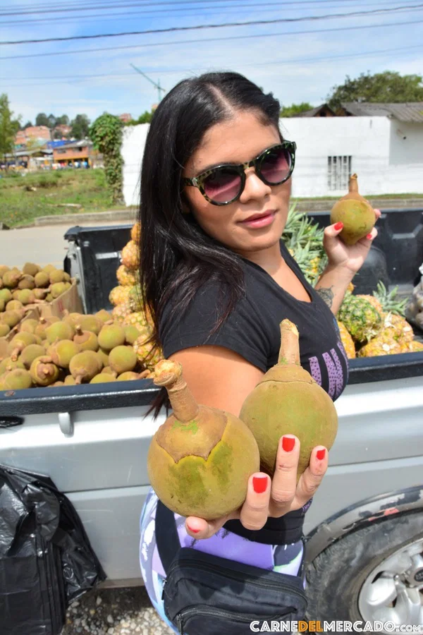 Latina fruit seller models her bubble butt & great big melons in lace lingerie  - Latina, Amateur, Glasses, Outdoor, Big Tits, Spreading, Non Nude, Pussy  - Photo 4