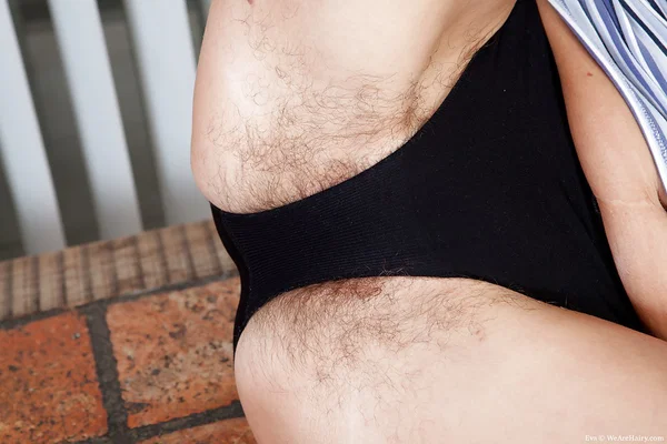 Stunning mature lady Eva spreading her legs and teasing her shaggy cunt  - Mature, Hairy, Pussy, Spreading, Panties, Short Hair, Feet  - Photo 3