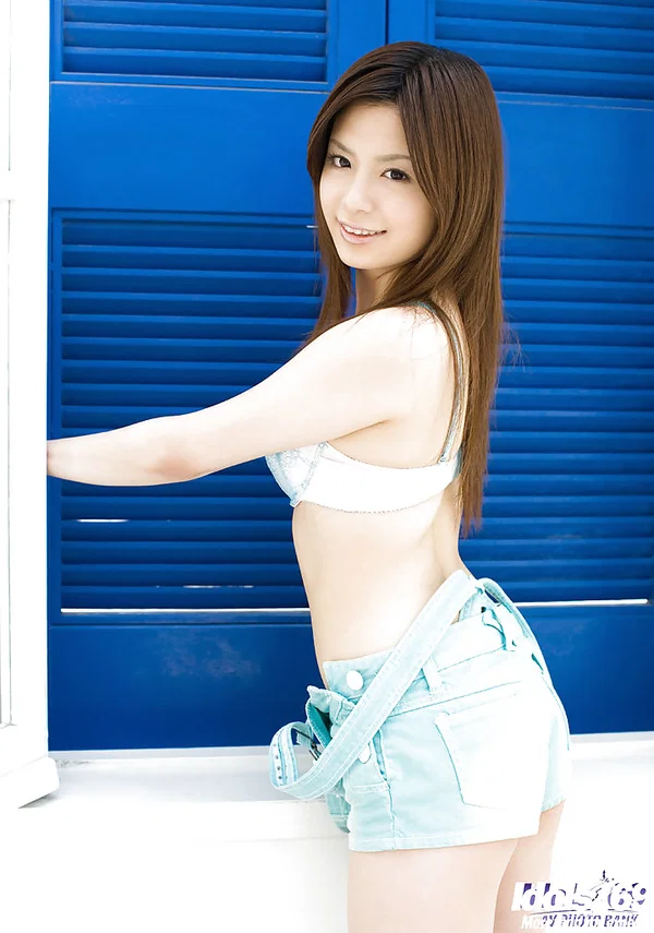 Pretty asian teen Riri Kuribayashi uncovering her slim body  - Japanese, Asian, Teen, Pretty, Babe, Face, Shorts, Beautiful, Ass, Hairy  - Photo 5