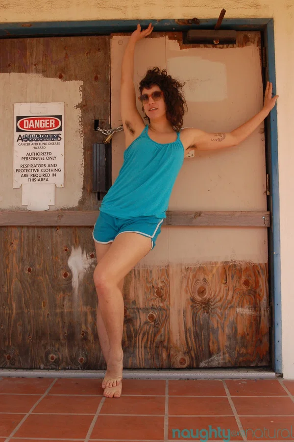 Curly haired amateur Bianca Stone exposing her welcoming hairy pussy  - Colombian, Hairy, Shorts, Latina, Amateur, Spreading, Outdoor, Ass, Beautiful, Pussy  - Photo 2
