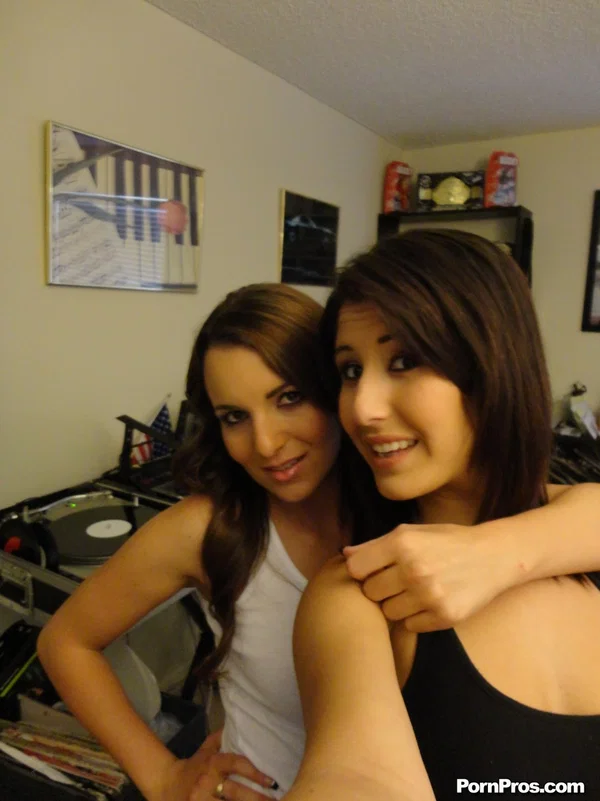 Sexy college coed besties Missi & Jenna enjoy wild fuck in bisexual threesome  - Teen, Blowjob, Cute, Pussy, Non Nude  - Photo 3