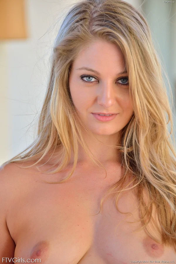 Delicious blonde Veronica poses pantyless and strips down naked in public  - Spreading, Legs, Model, Sexy, Skirt, Upskirt, Blonde, Amateur, Beautiful, Pretty  - Photo 18