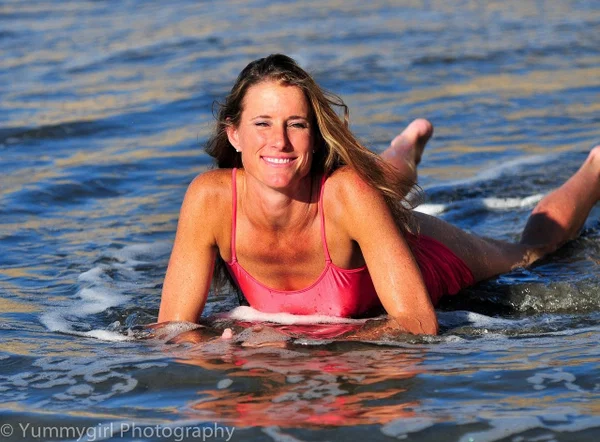 Tall MILF Sofie Marie spreads her pussy & shows her big ass on the beach  - Beach, MILF, Tall, Pornstar, Outdoor, Pussy, White, Brunette, Bikini, Spreading  - Photo 17