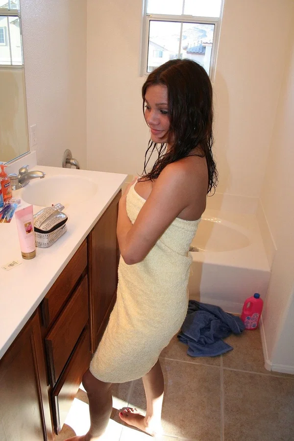 Brunette amateur shows off her big booty and her perfect breasts  - Bath, Amateur, Teen, Perfect, Babe, Big Tits, Sexy, Ass, Solo, Beautiful  - Photo 2