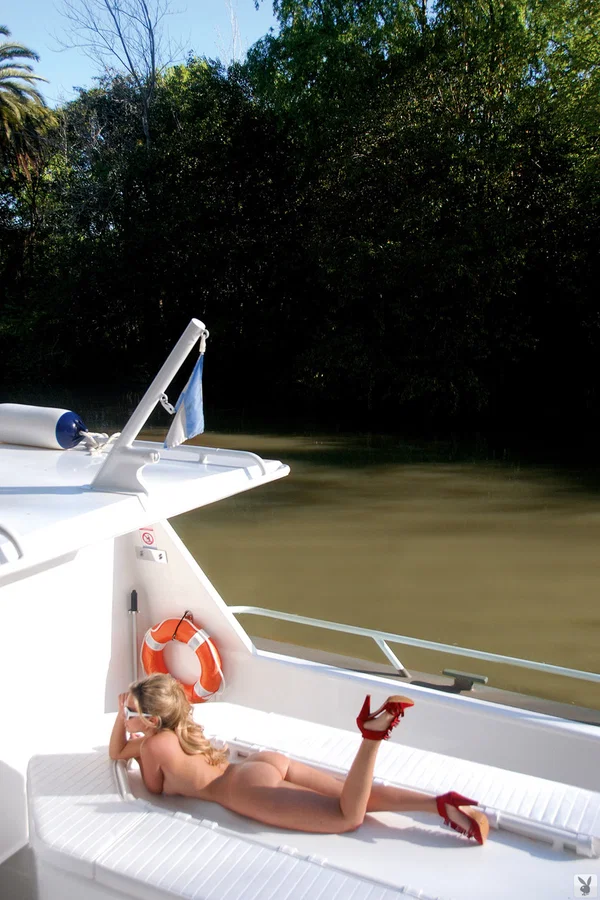 Argentinian bombshell Constanza Mengotti shows her sexy tanned body on boat  - Babe, Shaved, Outdoor, Centerfold, Model, Big Tits, Natural Tits, Pussy, Blonde, Glasses  - Photo 13