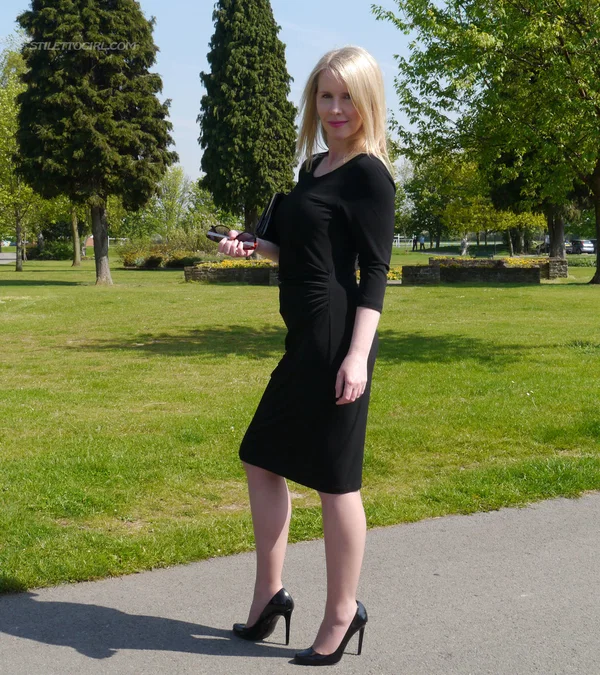 Stiletto Girl starring Jenny Porn Photos  - Skirt, Legs, High Heels, Clothed, Non Nude, Blonde, Fetish, MILF, Outdoor  - Photo 16