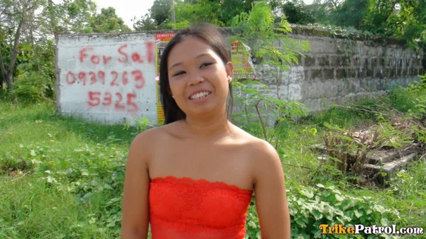 Filipina amateur Lyn ends up with a mouthful of cum thanks to a sex tourist  - Asian, Amateur, Hardcore, Outdoor, Face, Blowjob, Hairy, Close Up, Cowgirl, Big Cock  - Photo 3