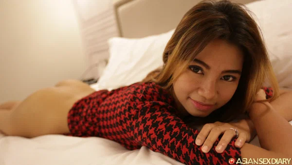 Innocent Asian teen Oay shows off her cute ass & gets her hairy pussy pounded  - Teen, Asian, Hairy, Amateur, Cute  - Photo 9