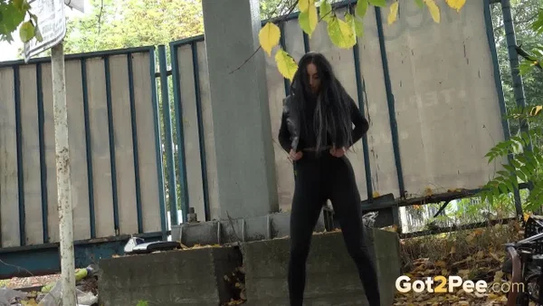 Brunette girl Shalina Shine takes a badly needed pee on leaves in public  - Pissing, Public, Outdoor, Ass, Panties, Brunette, PAWG, Babe, Beautiful, Solo  - Photo 13