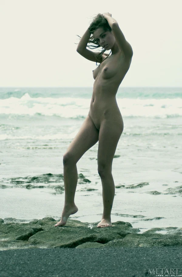 Met Art starring Regina A Naked Pics  - Beach, Model, Teen, Big Tits, Perfect, Cute, Outdoor, Sexy, Glamour, Tall  - Photo 14