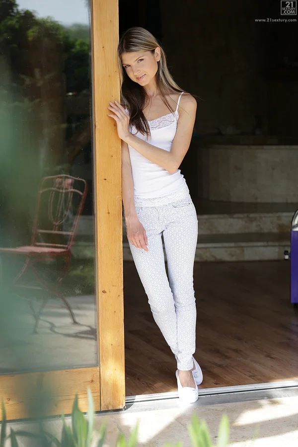 Sweet looking teenage babe Gina Gerson shows her sexy body outoors  - Jeans, Brunette, Skinny, Clothed, Outdoor, Glasses  - Photo 16