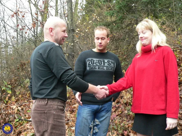 Blonde amateur Roxanna tastes two stiff rods and gets facialized in the woods  - Facial, Mature, Groupsex, Cumshot, MILF, Fingering, Outdoor, Amateur, Blowjob, Blonde  - Photo 1