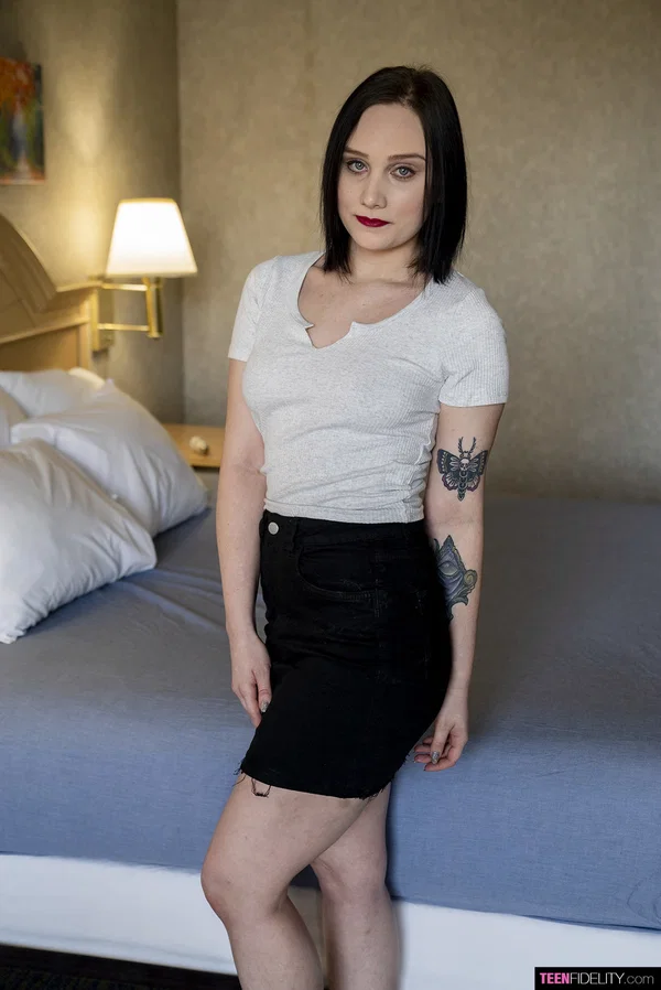 Sexy teen with tattoos Gwen Vicious strips and rubs her vagina on a bed  - Teen, Cute, Pussy, Masturbation, Spreading, Pornstar, Brunette, White  - Photo 1