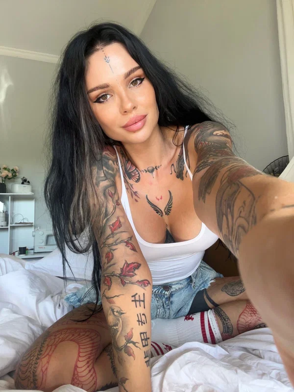 OnlyFans bimbo Sunny Free teases with her inked body & big boobs  - Tattoo, Big Tits, Socks, Spreading, Nipples, Shorts, Sexy, Close Up, Non Nude, Amateur  - Photo 3