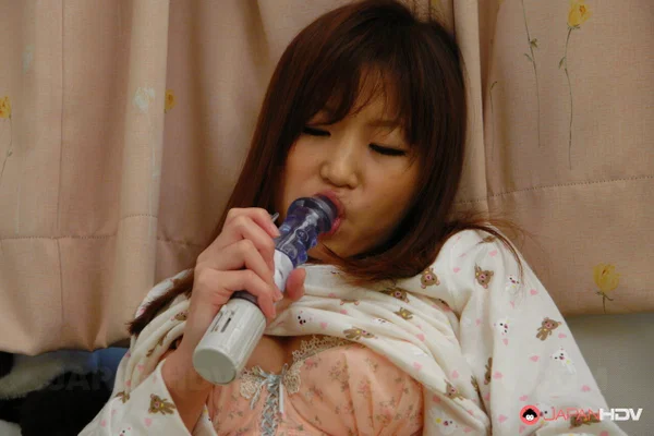Japanese girl Shino Tanaka masturbates with a sex toy in her pajamas  - Hairy, Nipples, Dildo, Close Up, Masturbation, Asian, Brunette, Feet, Spreading, Pussy  - Photo 7