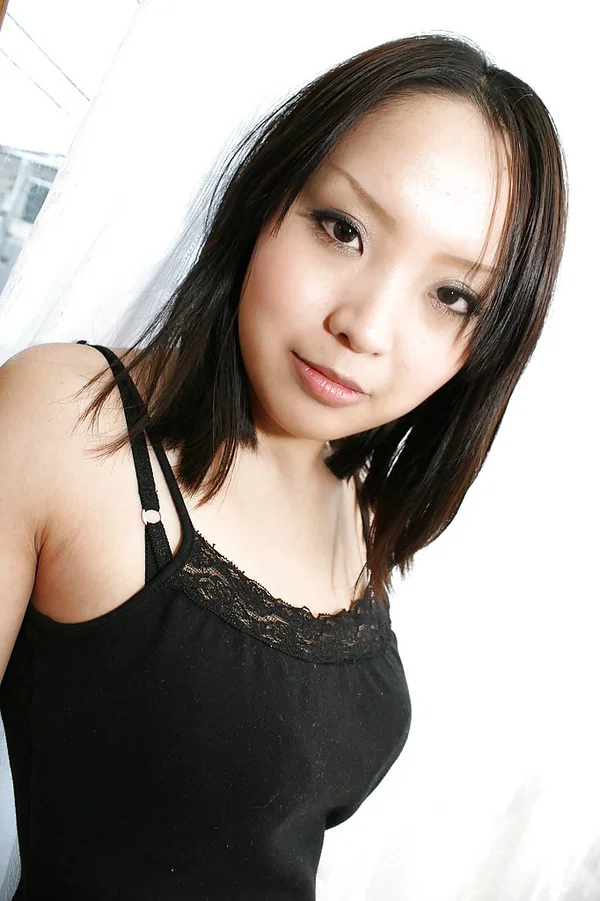 Foxy asian teen Saki Masuda undressing and spreading her legs  - Japanese, Asian, Teen, Big Tits, Babe, Pussy, Hairy, Spreading, Skirt, Panties  - Photo 1