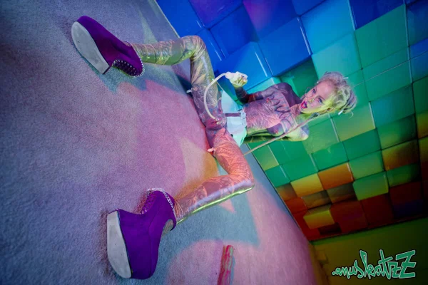 Tattooed freak Anuskatzz masturbates with toys in cantilever heels  - Latex, Glasses, Piercing, Fetish, Tattoo, Pigtails, High Heels, Dildo, Masturbation, Spreading  - Photo 6