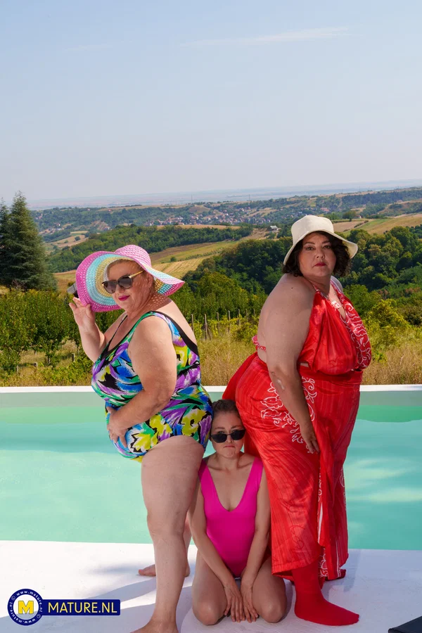 Mature NL performed by Edina, Jana, Maya Sex Images  - Mature, Mom, Chubby, BBW, Curvy, Family, Stepmom, Thick, Massage, Lesbian  - Photo 7
