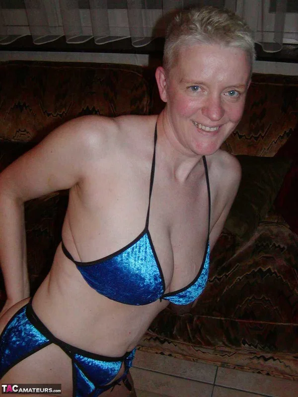 Mature woman with short hair Tiffany Pearl takes off a bikini in nylons  - Mature, Stockings, Short Hair, Amateur, Ass, Bikini, PAWG, High Heels, Saggy Tits, Lingerie  - Photo 8