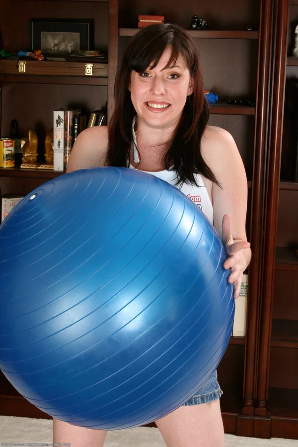 Amateur chick Loni gets naked before touching her pussy on a yoga ball  - Yoga, MILF, Amateur, Pussy, Shorts, Natural Tits, Petite, Tiny Tits, Spreading, White  - Photo 1