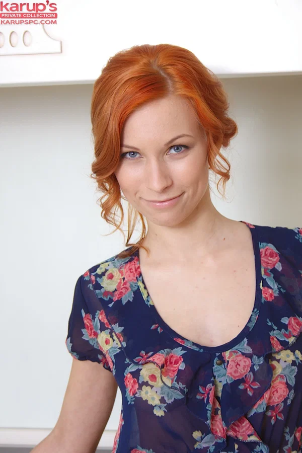 Cute redhead amateur Daisy Lee in naked upskirt spreading her pussy in kitchen  - Redhead, Czech, Beautiful, Face, Amateur, Stockings, Cute, Babe, Clothed, Kitchen  - Photo 1