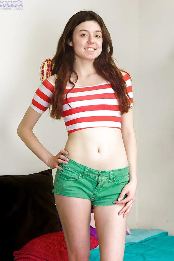 Teen amateur with a skinny body Cassidy Blanc pulls her pussy lips apart  - Teen, Amateur, Hairy, Close Up, Shorts, Pussy, Panties, Redhead, Feet, Spreading  - Photo 1