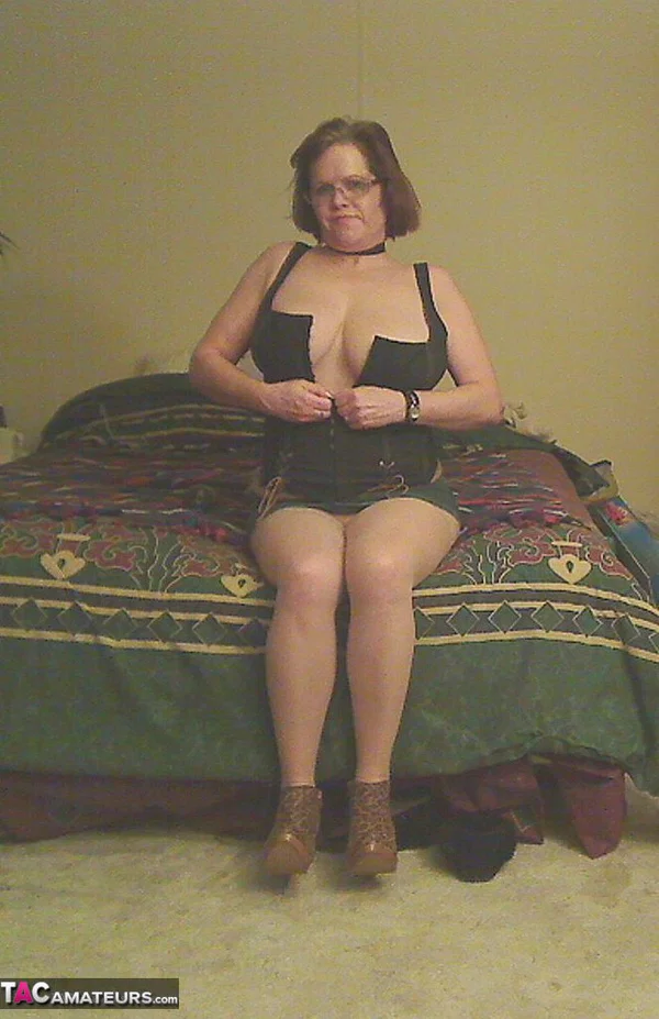 Big titted older redhead Misha MILF sticks a huge dildo in her vagina  - Mature, Chubby, BBW, Glasses, Amateur, Saggy Tits, Fisting, Curvy, Thick, Redhead  - Photo 9