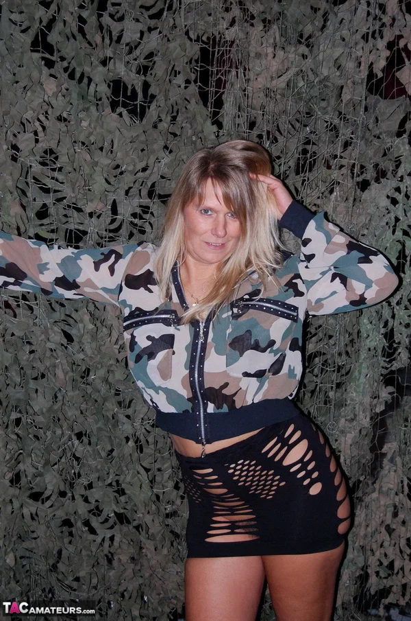 Mature blonde Sweet Susi exposes her tits and pussy in a camouflage jacket  - Mature, MILF, Hairy, Amateur, German, Boots, Leather, Pussy, Ass, Asshole  - Photo 3