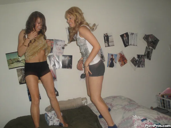 Naughty amateur brunettes Lexi & Bella show their knockers and pussies  - Teen, Cute, Pussy, Big Tits, Spreading, Non Nude  - Photo 9