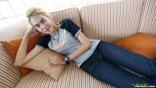 Blonde Asian teen Yo exposes her body and gets a creampie after a POV fuck  - Thai, Pussy, Hardcore, Hairy, Asian, Perfect, Skinny, Amateur, Creampie, Close Up  - Photo 3