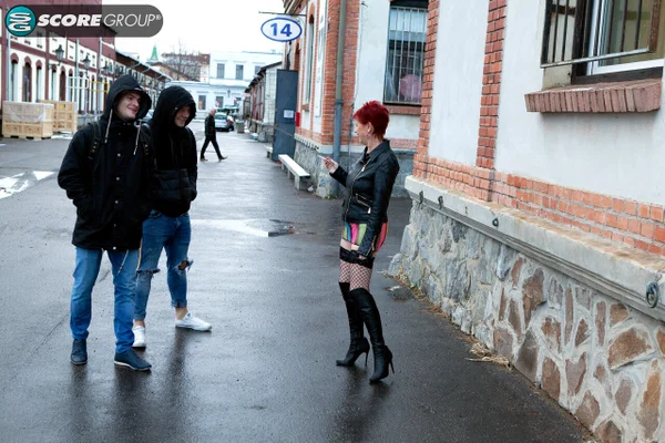Redheaded cougar Caroline Hamsel gets double fucked by young boys  - Mature, Big Cock, Old Young, Saggy Tits, Anal, Smoking, Double Penetration, Lingerie, Threesome, Public  - Photo 2