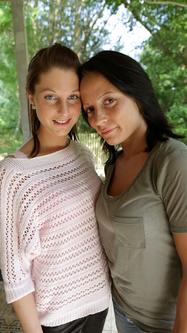 Ersties performed by Mia V, Sara Porn Pics  - German, Humping, College, Public, Amateur, Lesbian, Cheating, Jeans, Clothed, Outdoor  - Photo 17