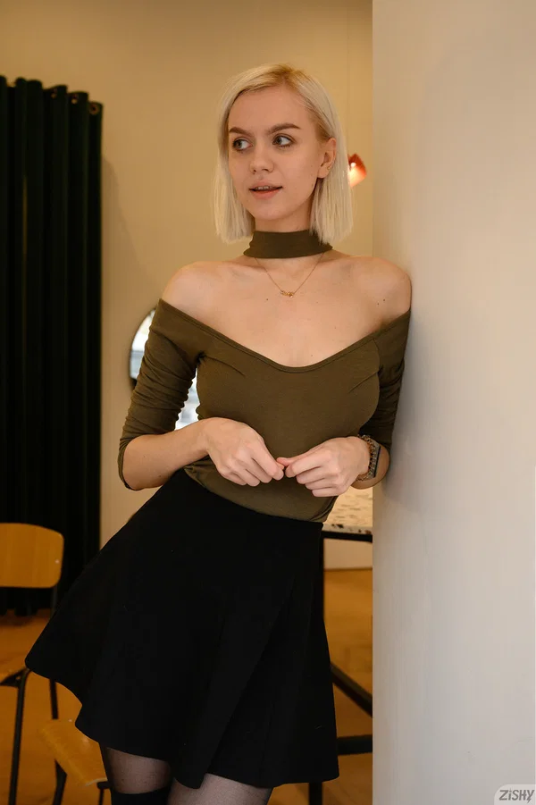 Slim blonde teen with amazing breasts Lana Lane strips and poses naked  - Amateur, Short Hair, Dress, British, Sexy, Blonde, Public, Tiny Tits, Natural Tits, Non Nude  - Photo 2