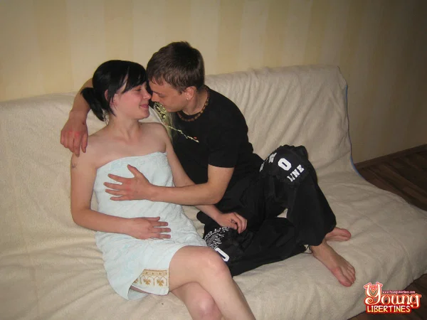 Skinny teen Dominica enjoys wild sex with her well-endowed BF on a sofa  - Amateur, Girlfriend, Teen, Short Hair, Brunette, European, Blowjob, Cute, Non Nude, Pussy  - Photo 1