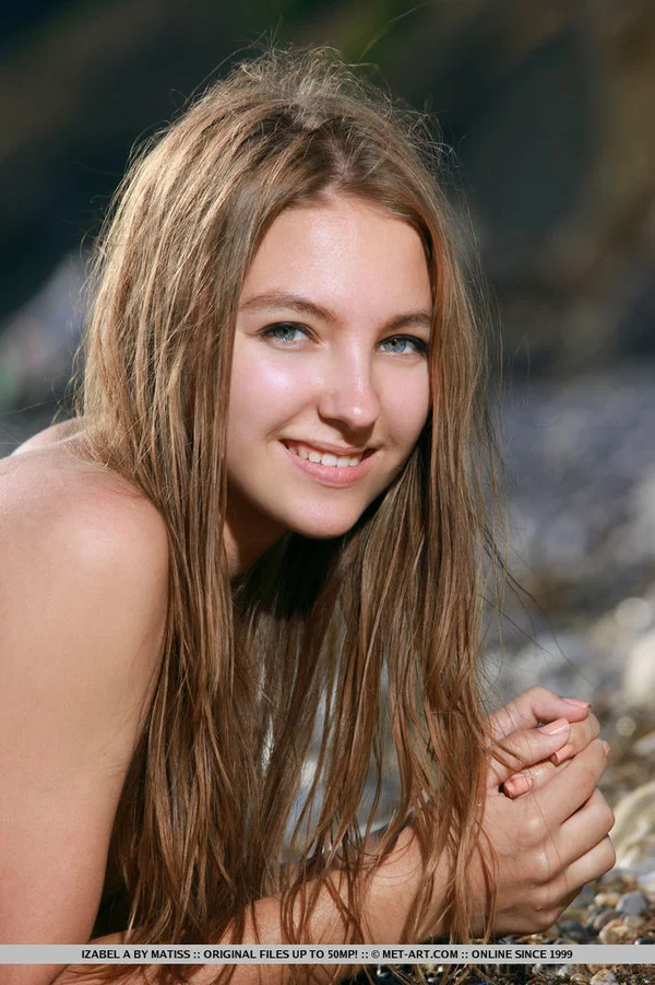 Teen babe Izabel A sporting nice camel toe outdoors on beach in bikini  - Beach, Outdoor, Babe, Cameltoe, Shaved, Teen, Bikini, Beautiful, Spreading, Pussy  - Photo 3