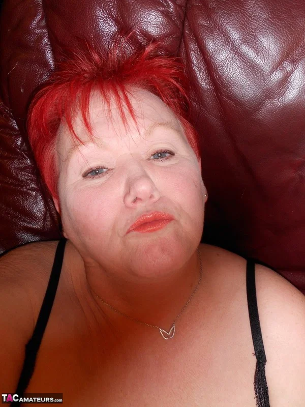 Mature redhead fatty Valgasmic Exposed exposes her bald pussy in fishnets  - Granny, Selfie, BBW, Amateur, Pussy, Close Up, Stockings, Spreading, Chubby, Saggy Tits  - Photo 4
