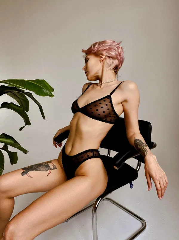 OnlyFans Yamuse performed by Yamuse XXX Gallery  - Lingerie, Ass, Skinny, Short Hair, Amateur, Sexy, Beautiful, Blonde, Model, Feet  - Photo 2