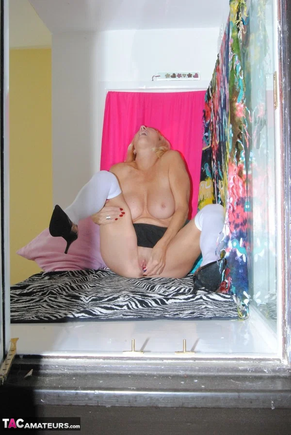 Over 30 blonde Molly MILF licks a sex toy after it was in her shaved vagina  - Mature, Amateur, Saggy Tits, Big Tits, Pussy, Stockings, Dildo, Panties, Masturbation, Upskirt  - Photo 15