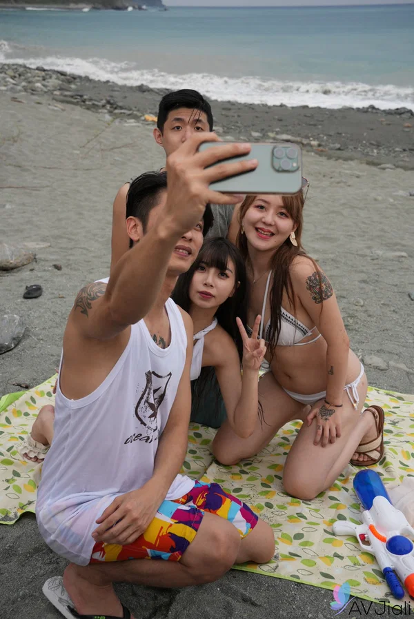 Slender Chinese hottie Ranako gets fucked doggystyle while out camping  - Chinese, Couple, Asian, Beach, Outdoor, Bikini, Non Nude, Blowjob  - Photo 4