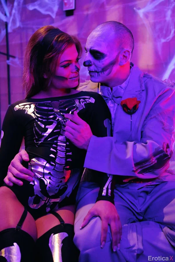Latina pornstar Destiny Cruz gets fucked hard on Halloween night  - Halloween, Latina, Fetish, Blonde, Ass, Panties, Sexy, Model, Cute, Nipples  - Photo 14