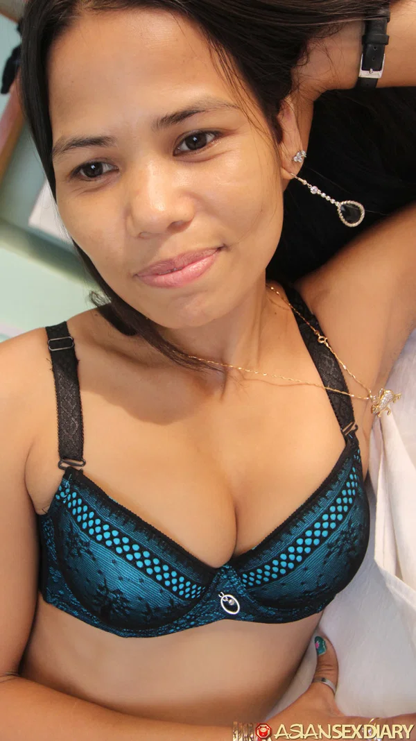 Cambodian girl with a shapely figure gives her full bush away to a Farang  - POV, Asian, MILF, Hardcore, Close Up, Amateur, Hairy, Cowgirl, Tiny Tits, Cum In Pussy  - Photo 2